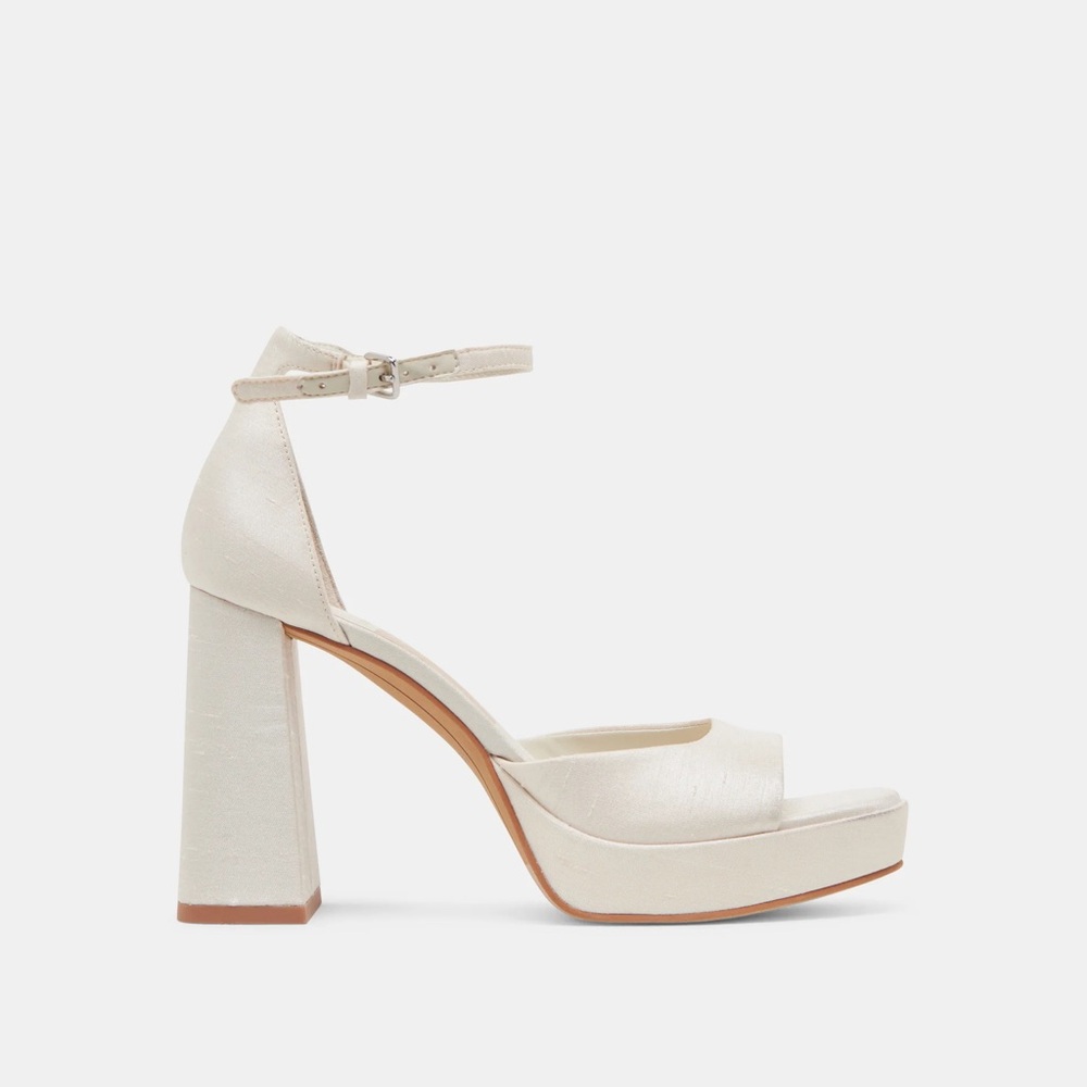 Dolce vita pandro heels